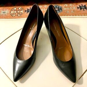 Donald Pliner black leather pointy toe kitten heels, size 7. Great condition!